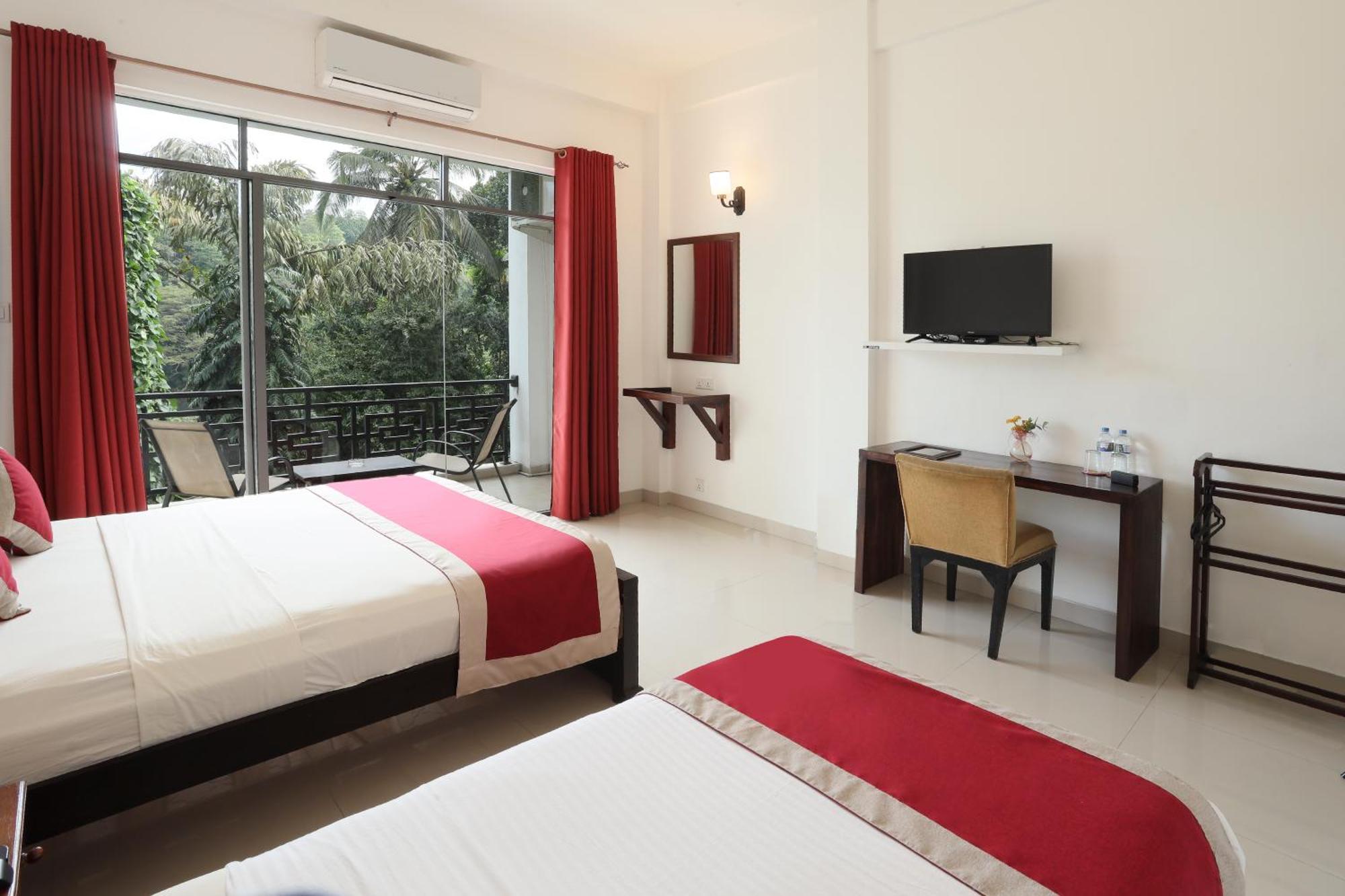 Kandy Rivers Edge Nature Resort Exterior foto